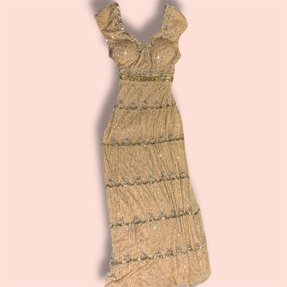 Women Dress
Mac Duggal
Size :12
Made in India 
100%Polysester - Picture 2 of 2